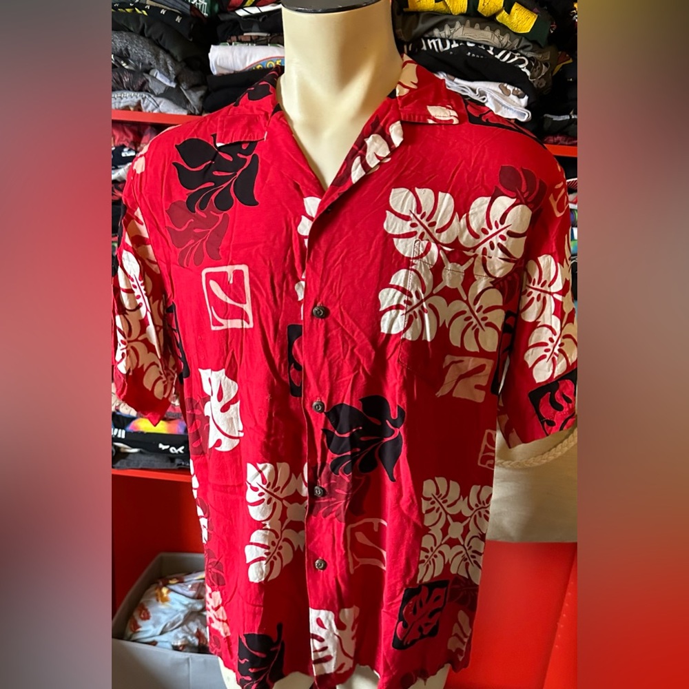 ONE PAPAYA Made in Hawaii Patterned Red Button Down Shirt X Size : Large